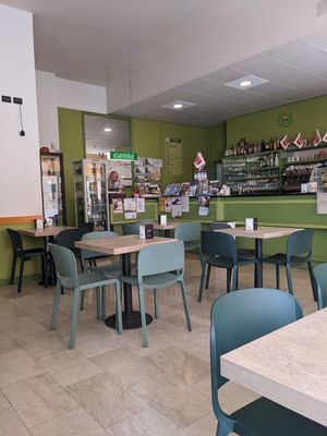 Inside at Capre e Cavoli in Brescia