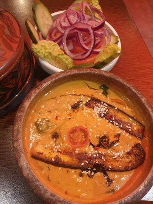 Ennai kathrikkai and onion chilli lime salad at Tindli in Croydon