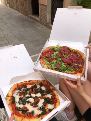 Vega & Pleion  at Pizzeria L'Angelo in Venice