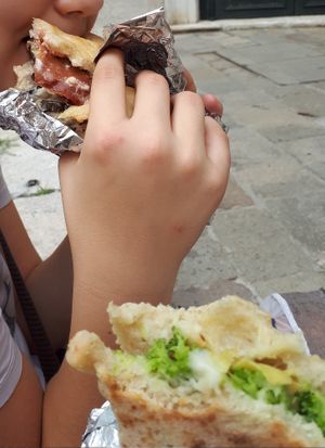 Tasty and delicious sandwiches with vegan prosciutti and vegan cheeses at Pizzeria L'Angelo in Venice