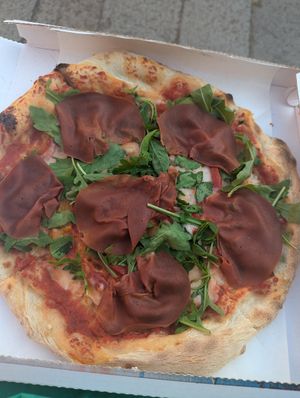 Blue cheese and mock meat pizza at Pizzeria L'Angelo in Venice