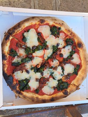 'Vega' vegan pizza at Pizzeria L'Angelo in Venice