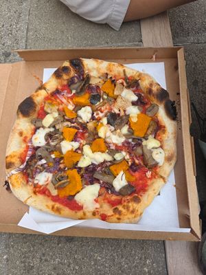 Atlas (Pumpkin) at Pizzeria L'Angelo in Venice