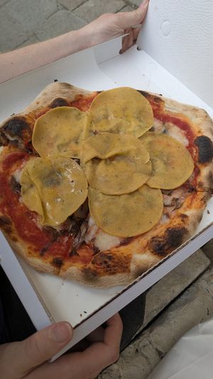 Vegan sirio pizza at Pizzeria L'Angelo in Venice