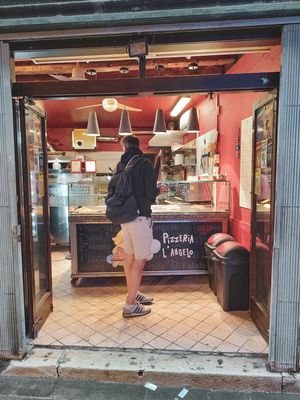  at Pizzeria L'Angelo in Venice