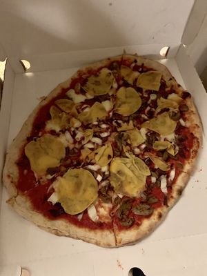 Family Sirio pizza (it’s much bigger than it looks in the picture!) at Pizzeria L'Angelo in Venice