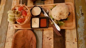 mushroom burger at Eat.Co Brunchrie in Koh Phangan