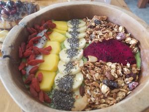 Green smoothie bowl at Eat.Co Brunchrie in Koh Phangan
