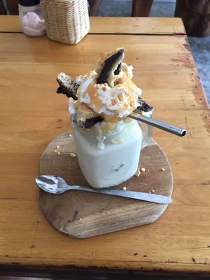 Peanut Butter Banana Freakshake at Eat.Co Brunchrie in Koh Phangan