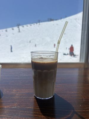   at Bears Cafe Kurobishi in Hakuba