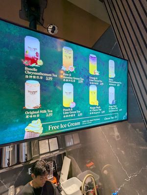 Drinks options at Souper Hot Pot in Toronto