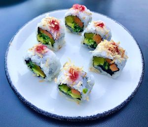 Avocado maki at Nonya in Dubai