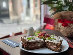 Croque: French toast at Ayrışım Kitabevi Kafe in Istanbul