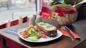 Croque: French toast at Ayrışım Kitabevi Kafe in Istanbul