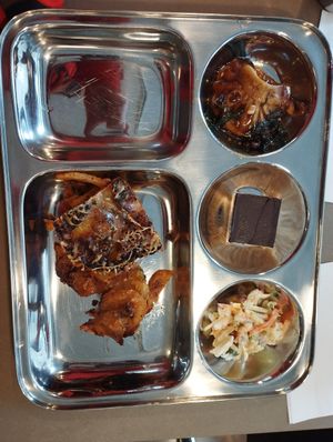 Buffet food at Dhaba Beas - Kyjevská in Prague