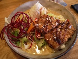 Vegan tofu curry at Hanoi Flame in Luebeck