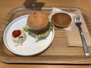 Burger, matcha & anko dorayaki  at Vee Sweets CAFE in Yokohama