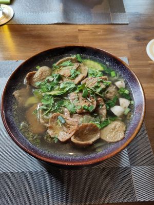 Pho Suppe mit Rindfleischersatz at Onkel Ha Vegan in Muelheim-kaerlich