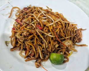 Fried mee at Pu Ti Vegetarian - 菩提樹  in Kuching