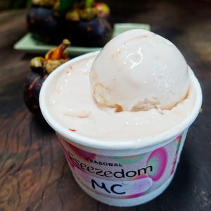 MC

Mangosteen + Soursop Sorbet  at Freezedom Da Nang in Da Nang