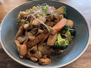 Ricenoodles with tofu and vegetables  at KobKun in Ry