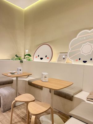   at Momo Dochi in Madrid