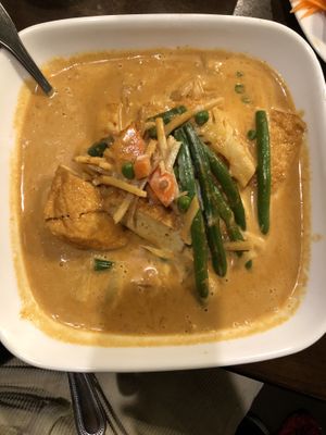 Noodle curry  at Araya's Place in Los Angeles