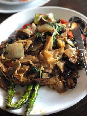 Drunken mushroom with asparagus   at Araya's Place in Los Angeles
