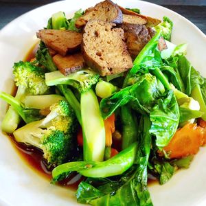 Broccoli Lovers with Seitan  at Araya's Place in Los Angeles