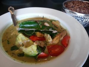 avocado curry at Araya's Place in Los Angeles