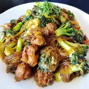 Prik King Woon Sen - not on menu at Araya's Place in Los Angeles