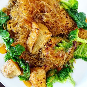 Vegan Pad See Ew Woon Sen at Araya's Place in Los Angeles