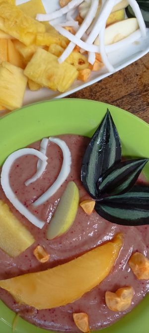 Decoration fun at La Joya Del Sol in Perez Zeldon