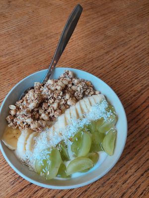 Vegan bowl with granola, cocconut yoghurt and fruits at Awake in Trondheim