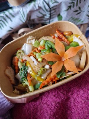 Pad Med Ma Muang Mixed Vegetables at Chaba Thai in Brussels