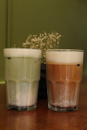 Latte y matcha todas las bebidas son con leche de soya   at Maggie's  in Zamora