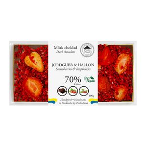 Freeze Dried Strawberries & Raspberries with dark chocolate 🍫 at Pralinhuset in Stockholm