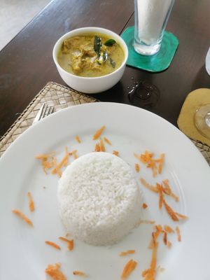 Soyacurry with plain rice at Aroma in Hikkaduwa