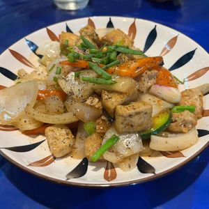 Black pepper tofu stir fry at Ban Yan Restaurant in Vang Vieng