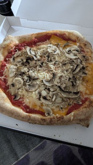  at 3 Pizza  in Brussels