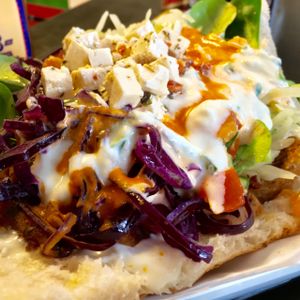 Vöner mit hausgemachtem Tofu-Feta at Vegangster in Rostock