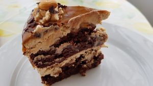 Snickers Torte at Vegangster in Rostock