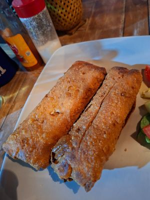 Fried spring rolls at Warung Gayatri in Abang