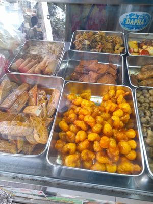 Com chay selection at Sen Vàng in Ho Chi Minh City