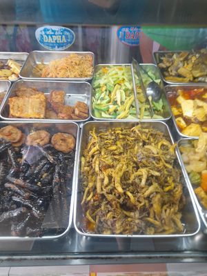 Com chay selection at Sen Vàng in Ho Chi Minh City