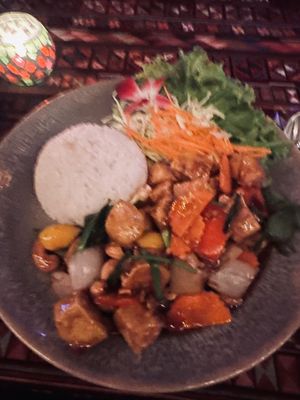 Super lecker. Kleiner toller Laden, abends sogar mit Livemusik.   at Another World in Chiang Mai