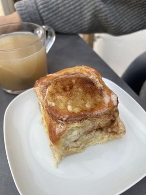Apple Twist Roll   at Cinnaroma Bakery in Loule