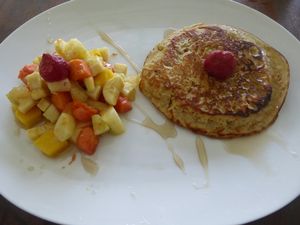 Pancake mit Obstsalat at Green Gallery in Koh Phangan