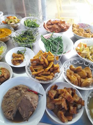 Com chay selection at Thanh Tịnh Mễ Cốc in Ho Chi Minh City