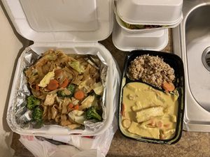 Noodles and curry at Red Curry Vegan Kitchen in Flagstaff